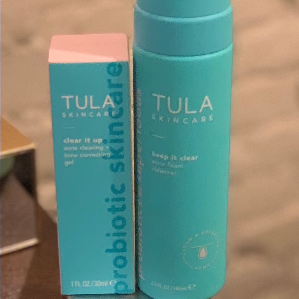 NIB Tula acne foam cleanser & Clear it up gel